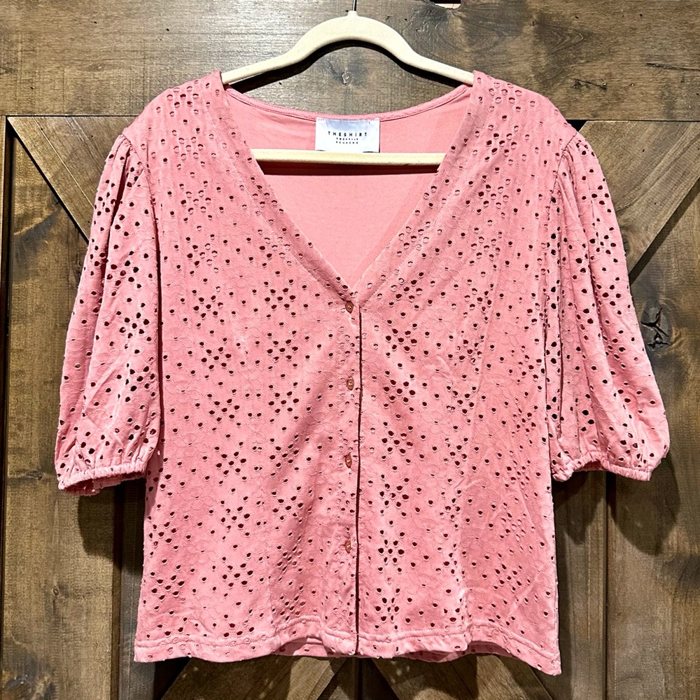 NWOT The Shirt Brand Pink Short Sleeve V-Neck Blouse - Picture 3 of 16